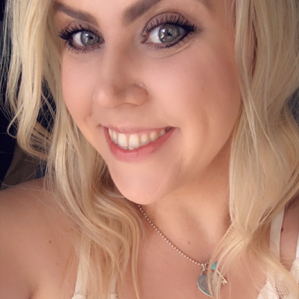 Meet your Posher, Melissa